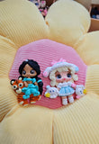 Jasmine y cinna girl (lapiceros)