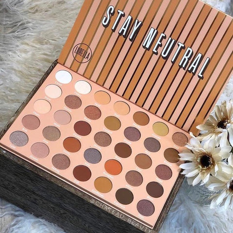 VOLVIO!!!!!! Cantidad limitada Stay Neutral Eyeshadow Palette